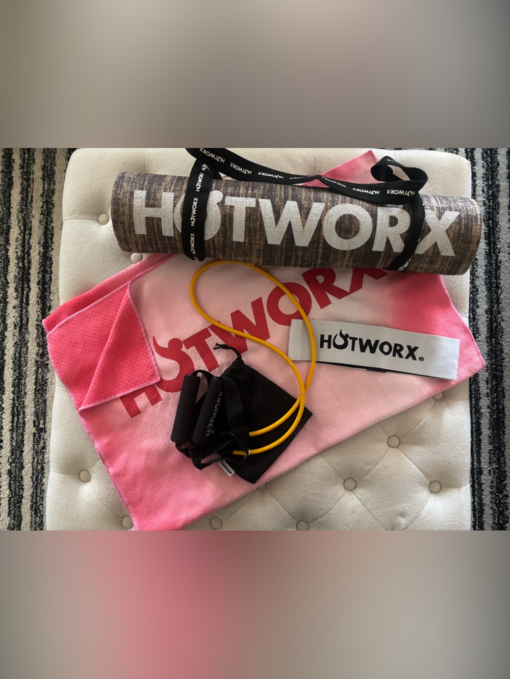 HOTWORX Starter Set- Mat, Towel, 'buns' band, & Resistance Band